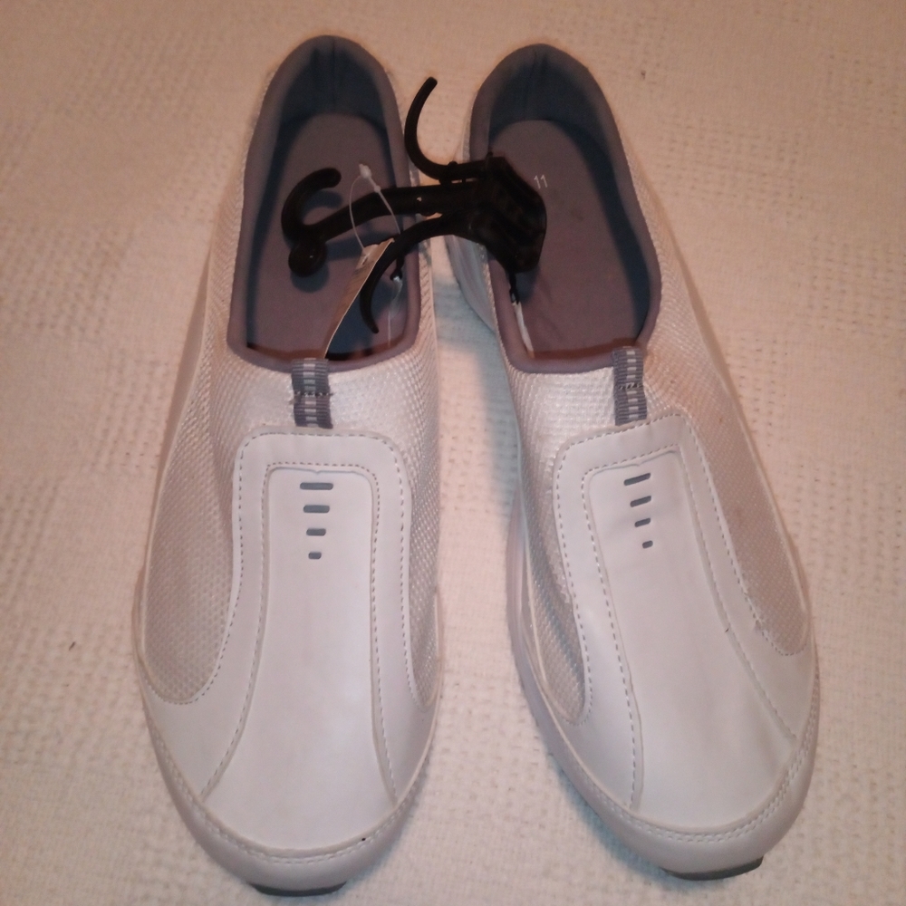 Shoes, white (size 11) mens